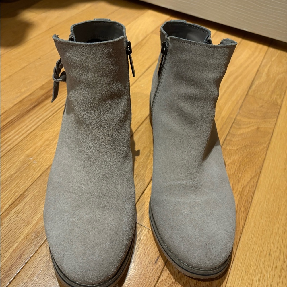 Blondo Stylish tan Ankle Boots